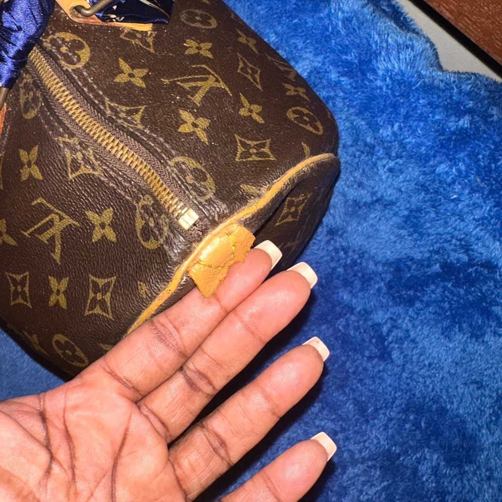 Louis Vuitton Speedy 35 Brown Monogram Bag with Colorful Scarf - Picture 3 of 16